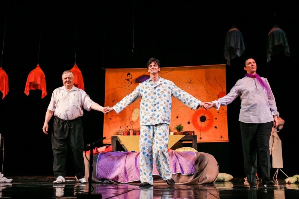 «ВОКЗАЛ НА ТРОИХ» НА СЦЕНЕ НОВГОРОДСКОЙ ОБЛАСТНОЙ ФИЛАРМОНИИ В ВЕЛИКОМ НОВГОРОДЕ 23 ДЕКАБРЯ 2025 В 18:00 2.jpg